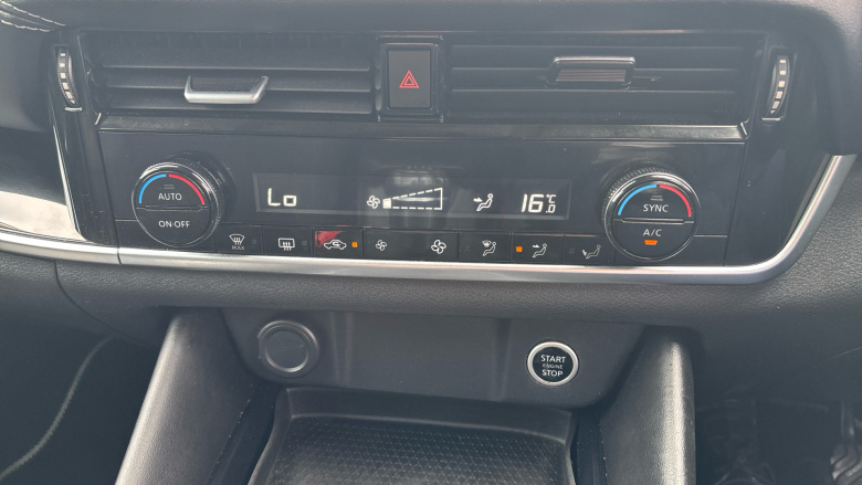 Nissan Qashqai 1.3 DiG-T MH N-Connecta 5dr Petrol Hatchback